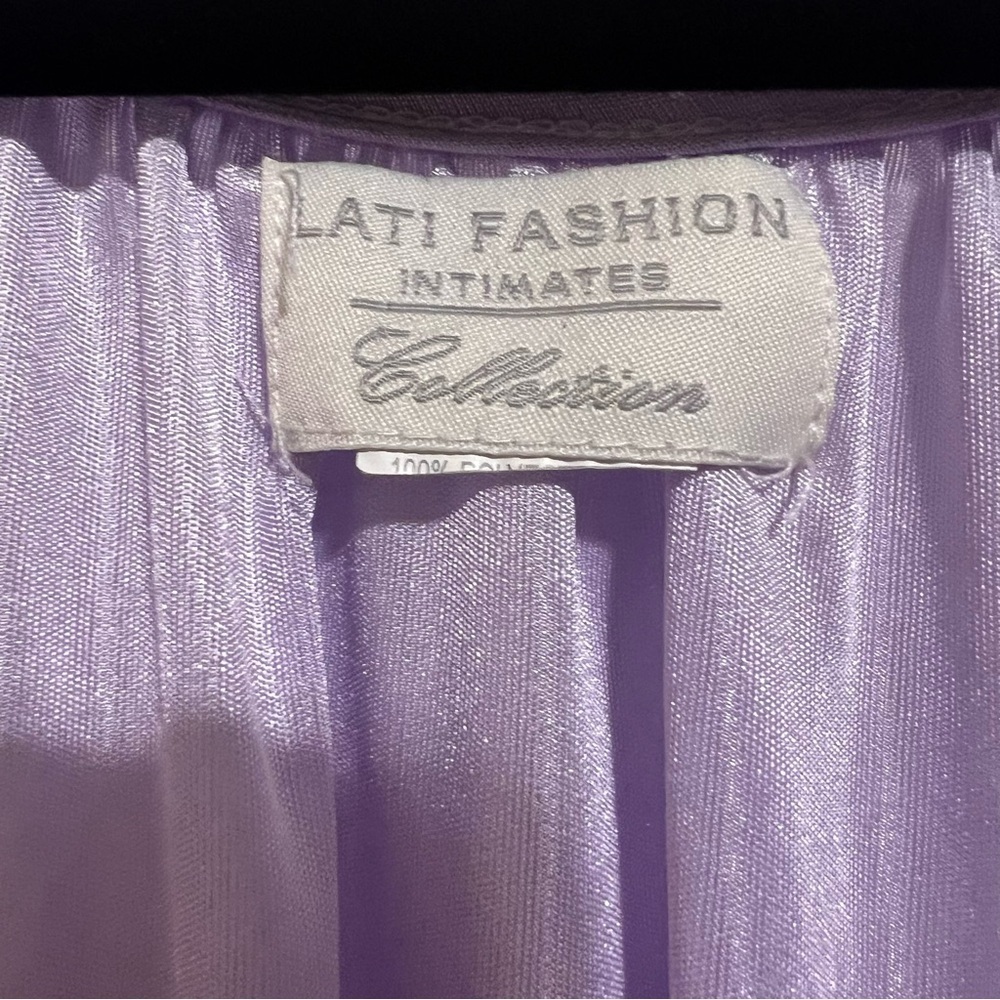 Lavender Lace Trim Sleepwear Robe - Picture 3 of 6